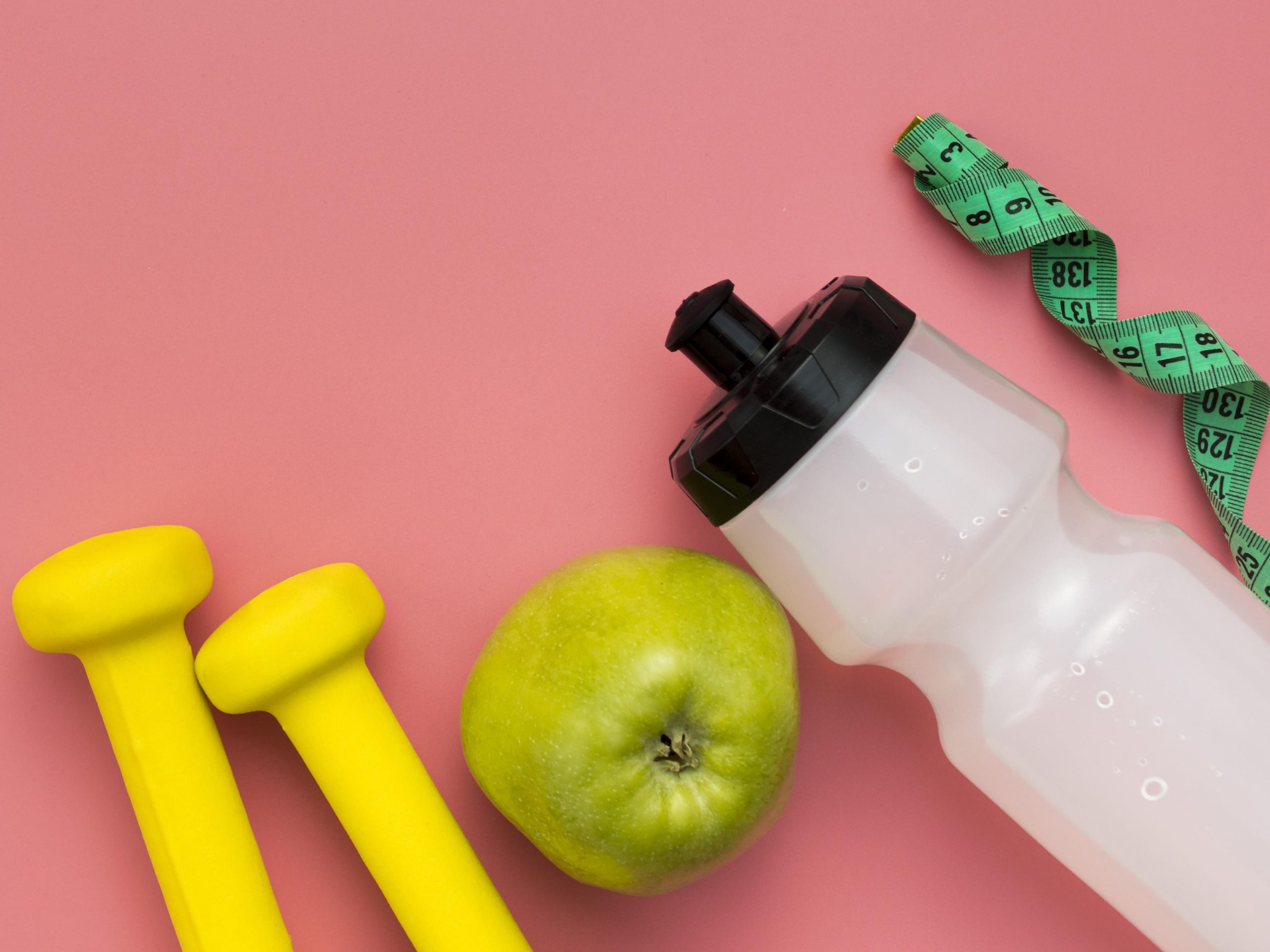 top-view-apple-with-weights-copy-space (1)